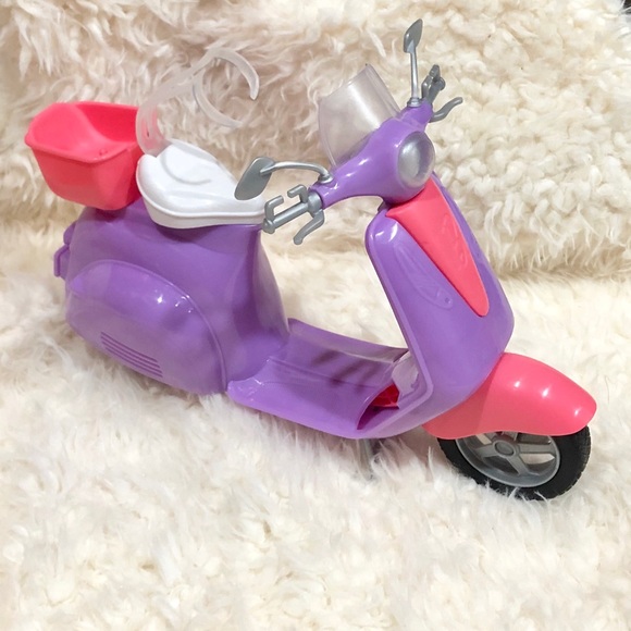 BARBIE AND MOTORCYCLE - Picture 3 of 5